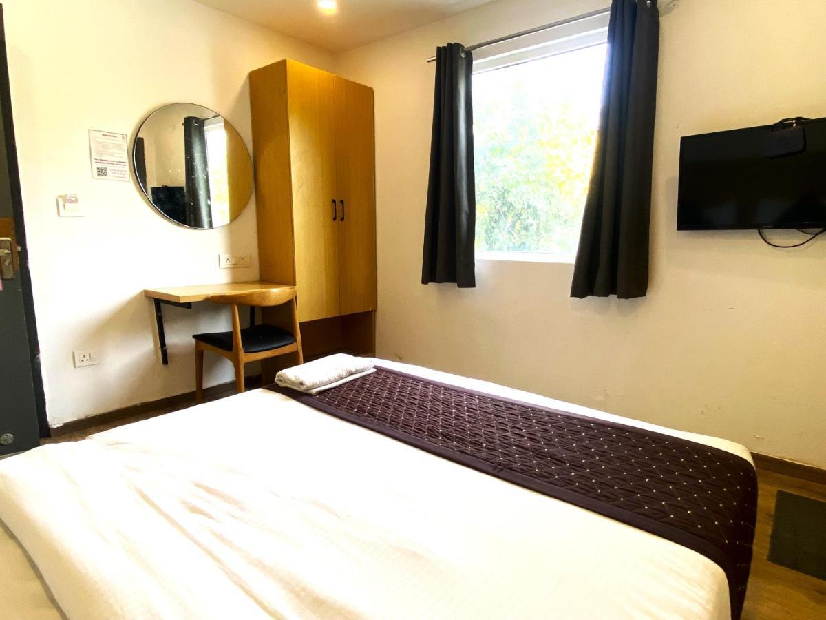 Qotel Hotel Ip Residency East Delhi Preet Vihar 뉴델리 외부 사진
