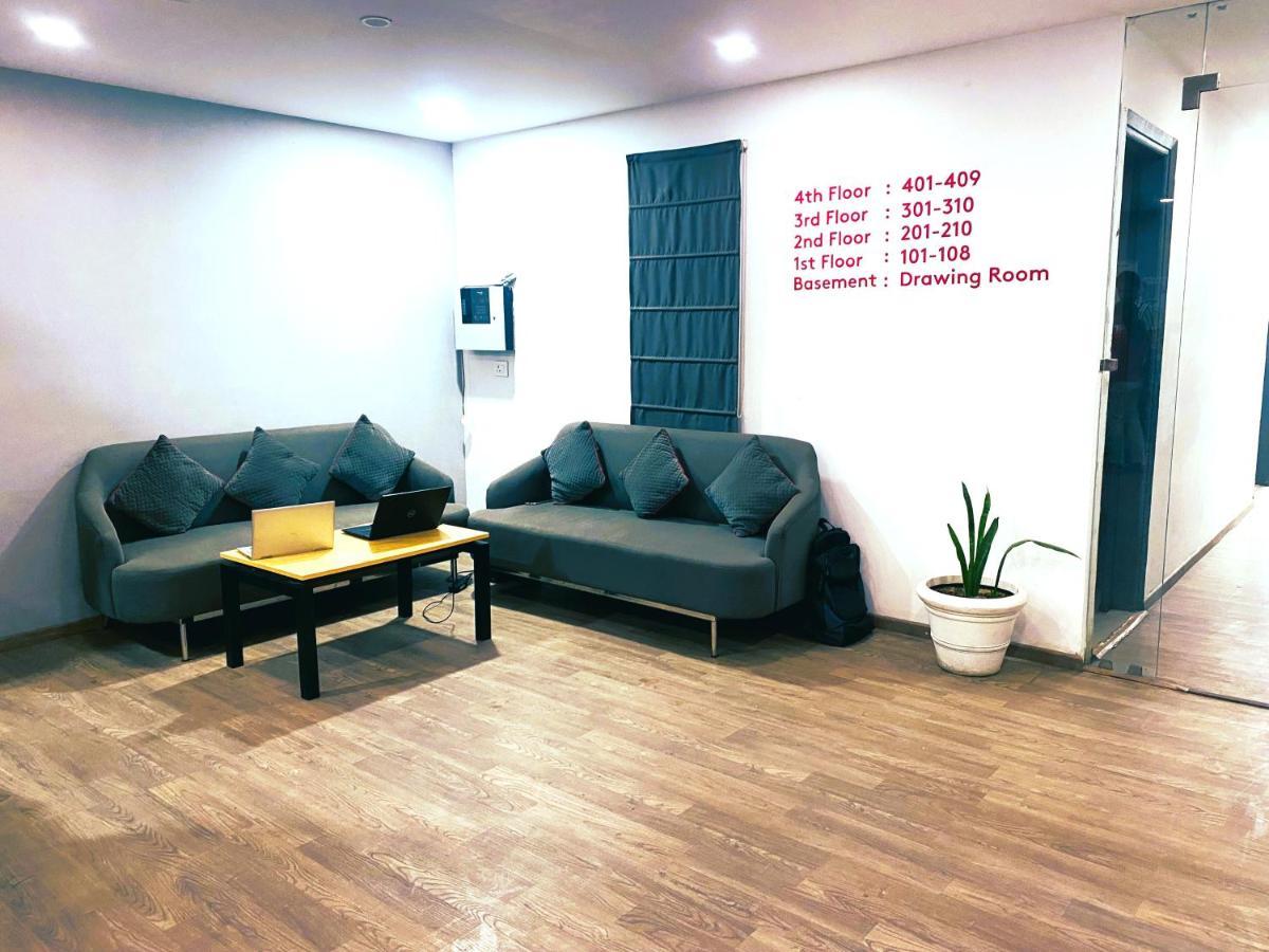 Qotel Hotel Ip Residency East Delhi Preet Vihar 뉴델리 외부 사진