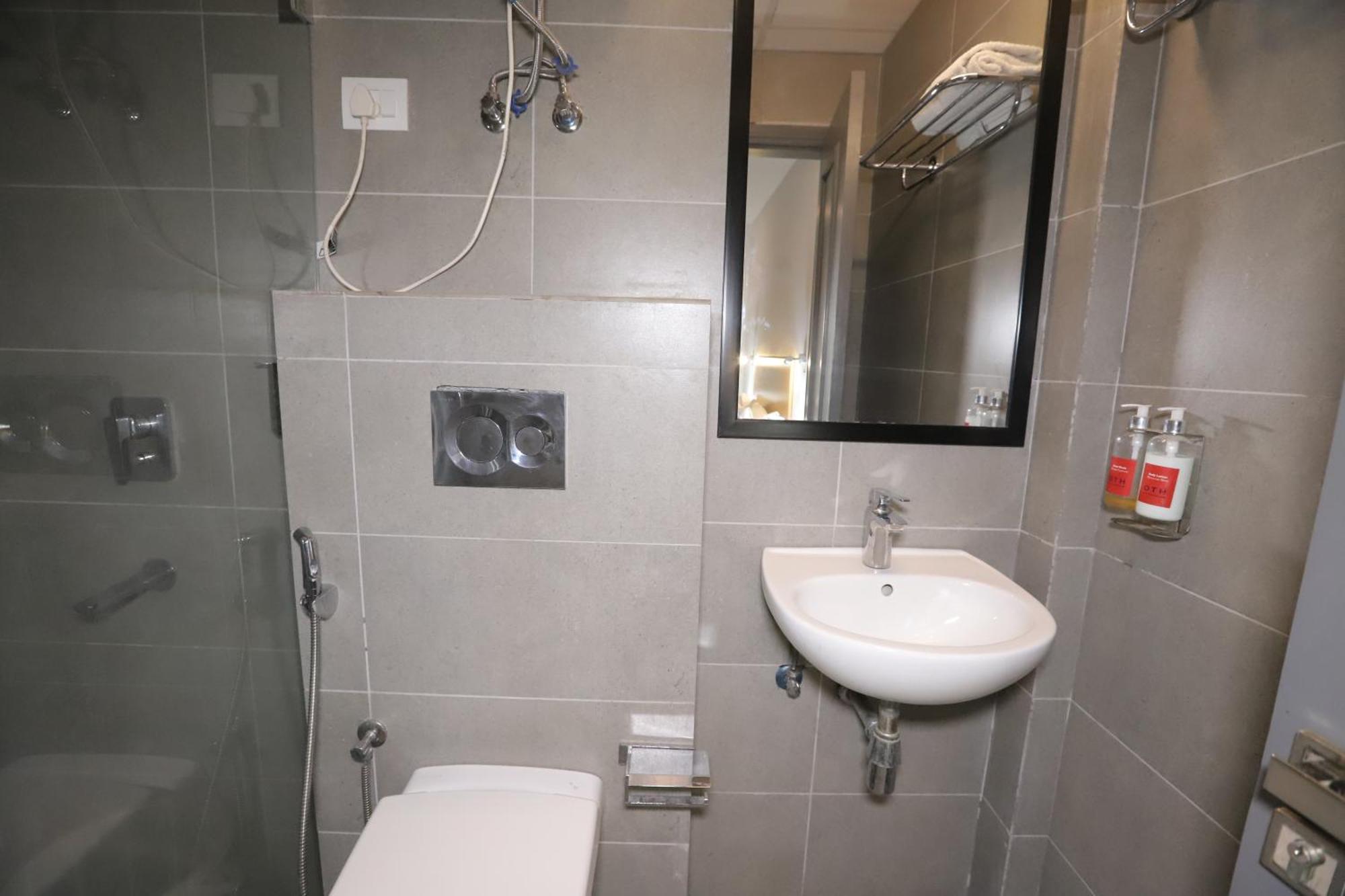Qotel Hotel Ip Residency East Delhi Preet Vihar 뉴델리 외부 사진