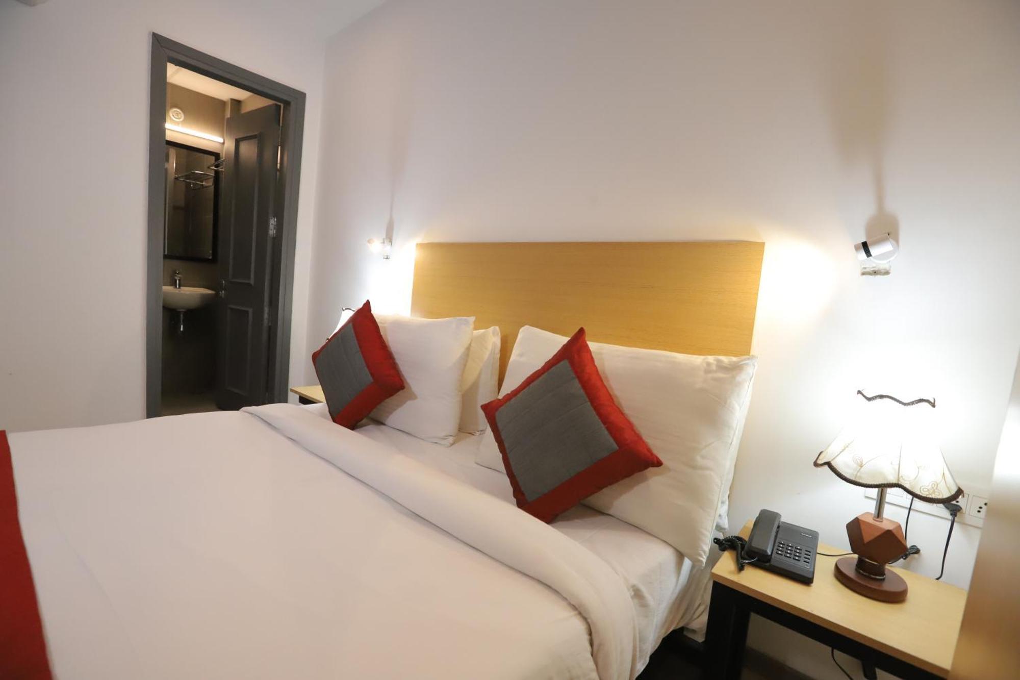 Qotel Hotel Ip Residency East Delhi Preet Vihar 뉴델리 외부 사진
