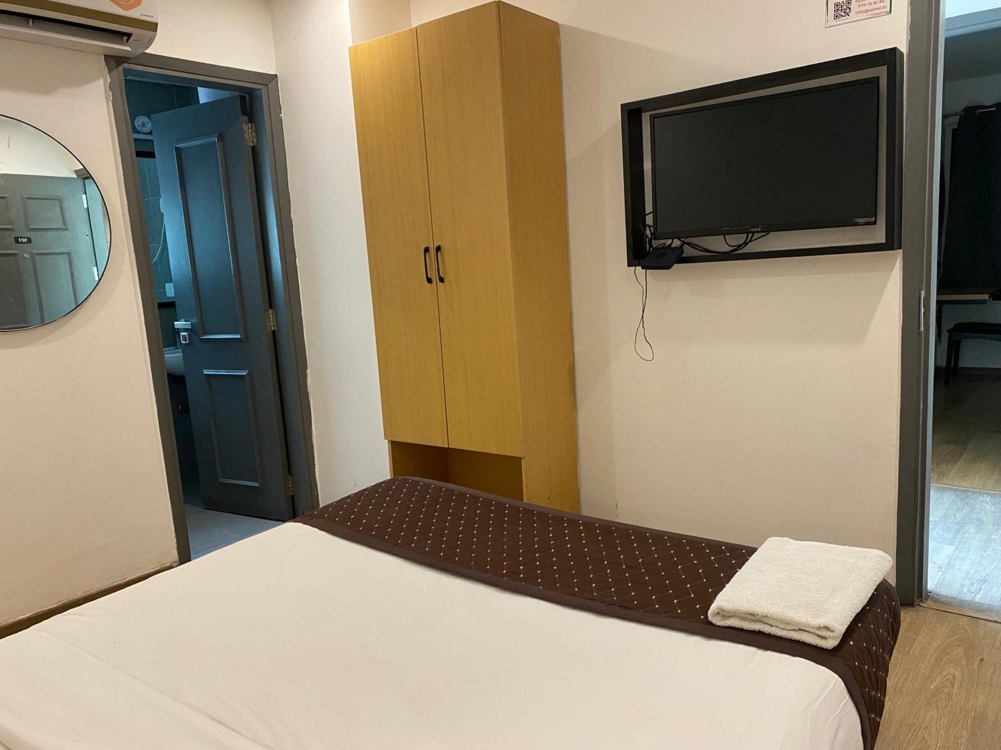 Qotel Hotel Ip Residency East Delhi Preet Vihar 뉴델리 외부 사진