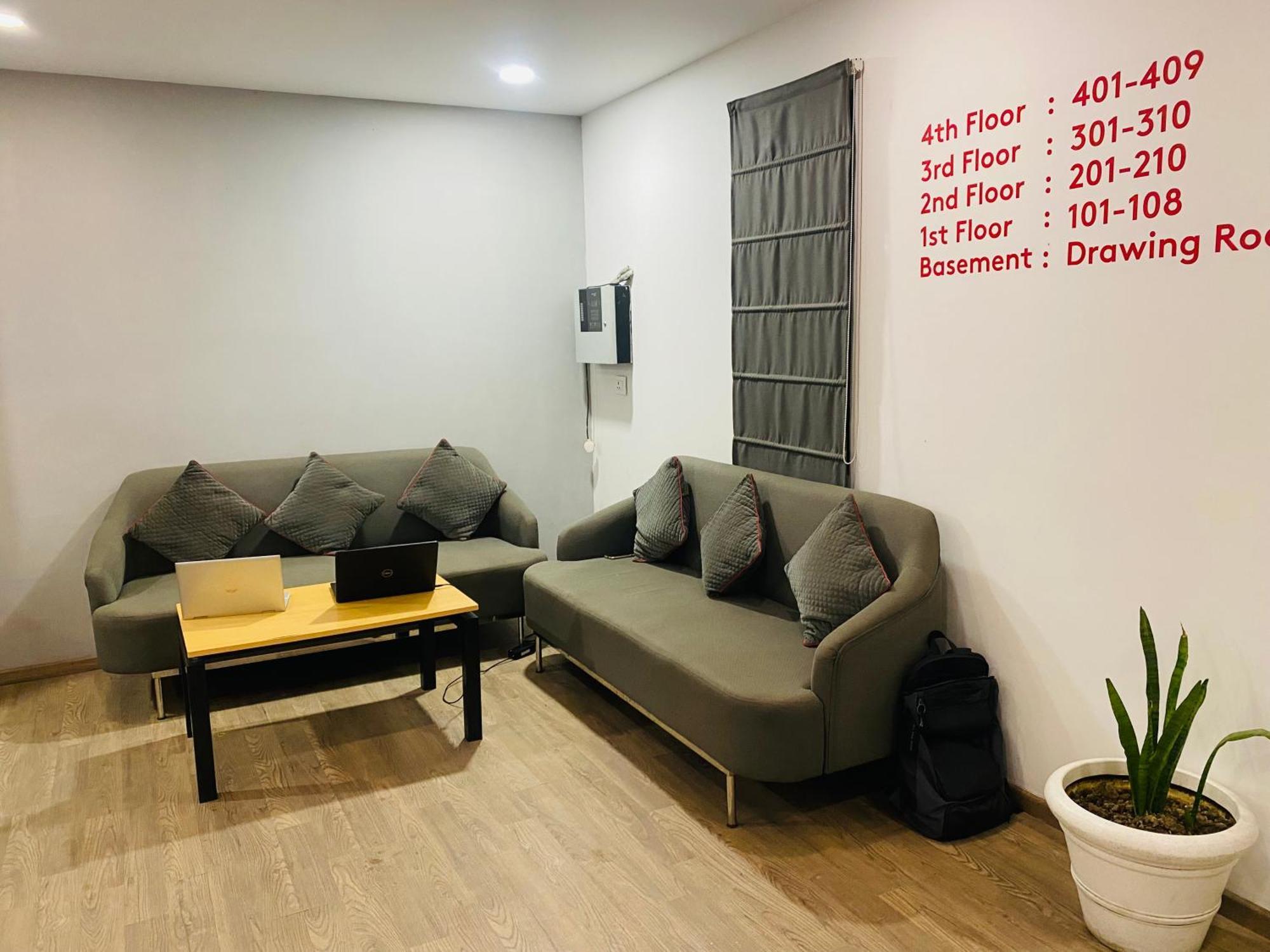 Qotel Hotel Ip Residency East Delhi Preet Vihar 뉴델리 외부 사진
